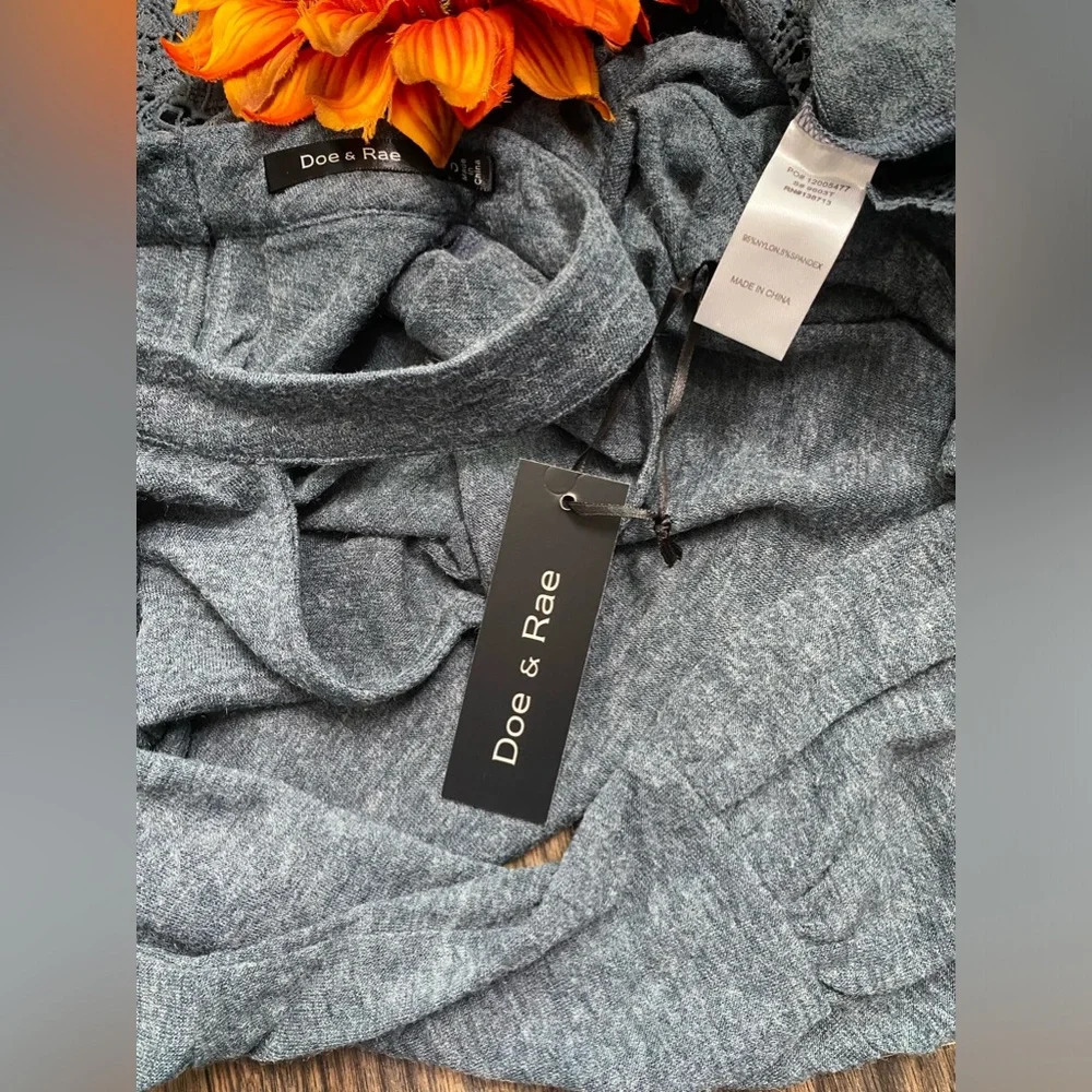 🌴3/$30🌴DOE & RAE Denim Grey Mock Neck Bell Sleeve Ruffle Trim Top NWT - Picture 9 of 11